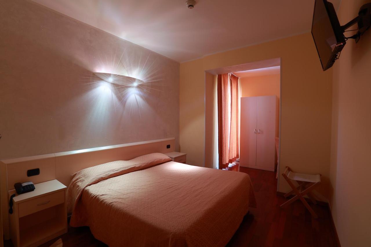Caprice Hotell Avigliana Exteriör bild
