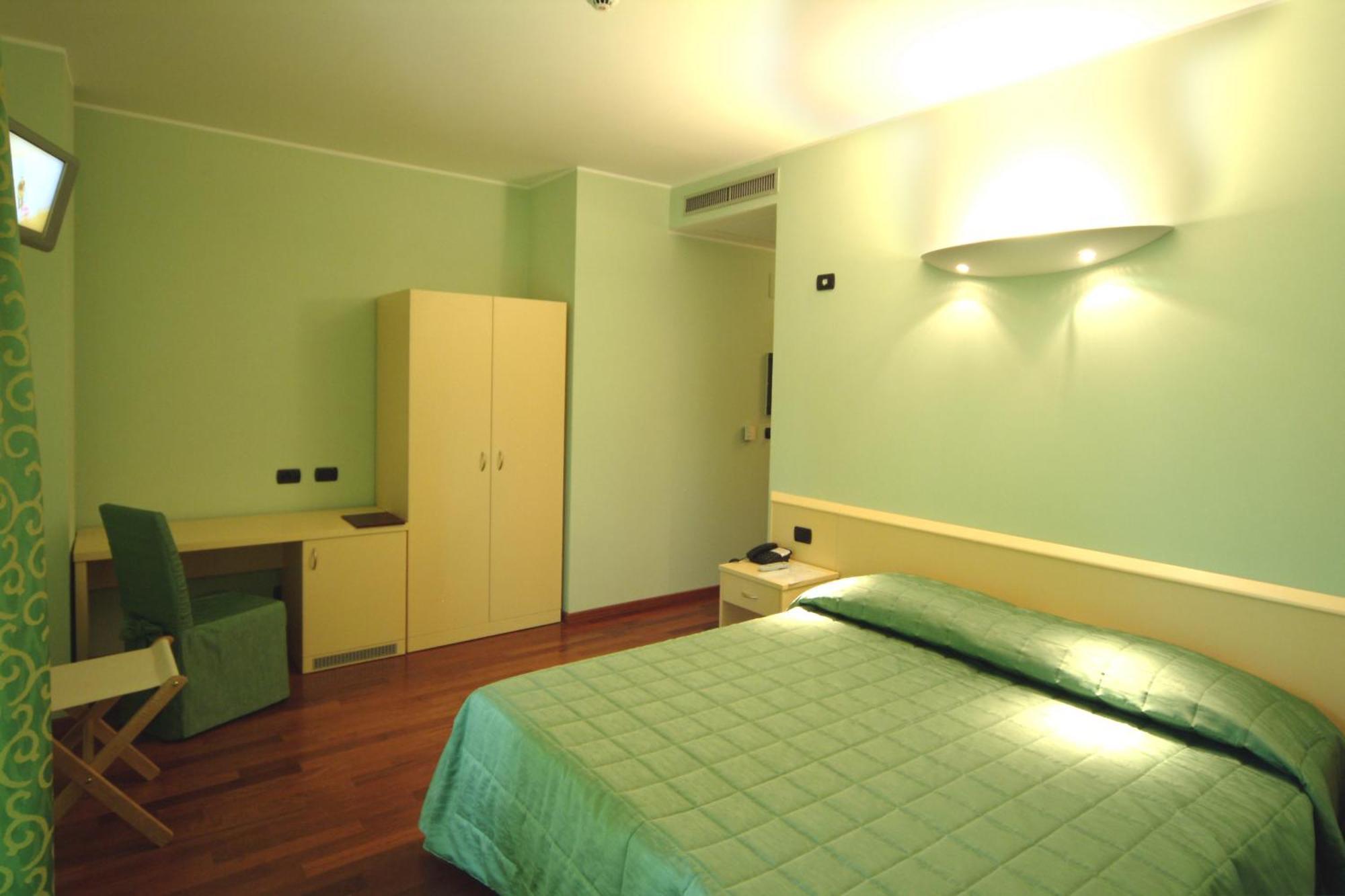 Caprice Hotell Avigliana Rum bild