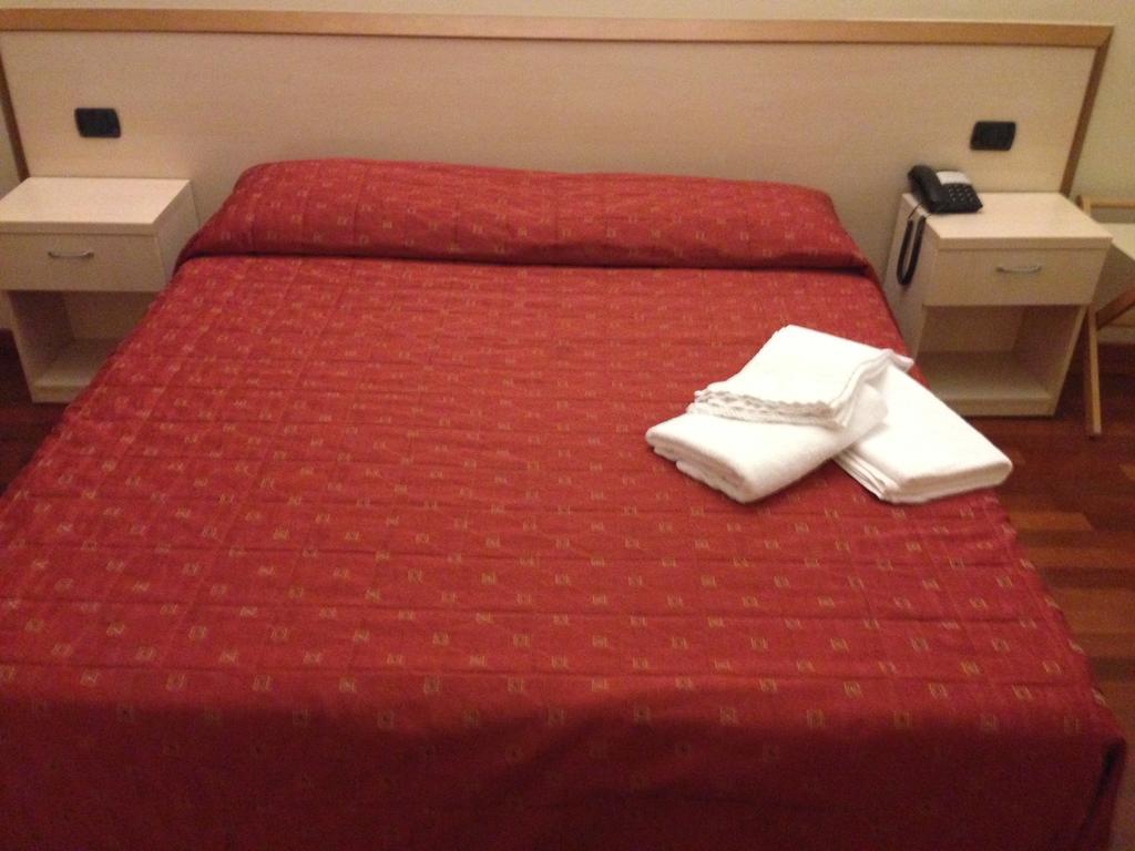 Caprice Hotell Avigliana Exteriör bild