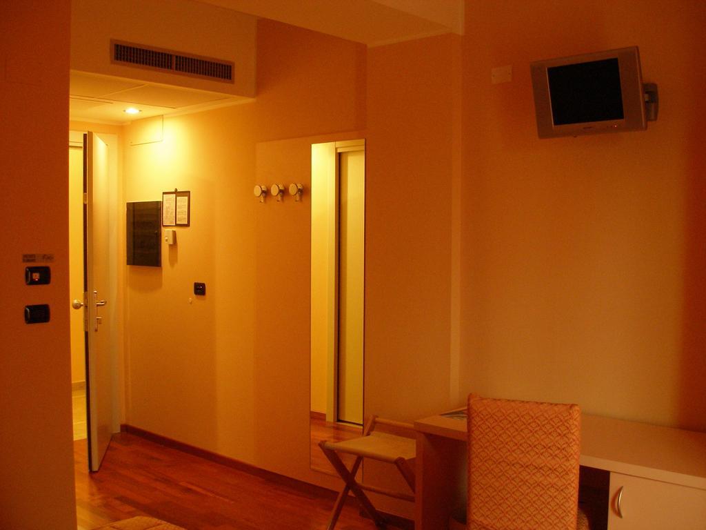 Caprice Hotell Avigliana Exteriör bild